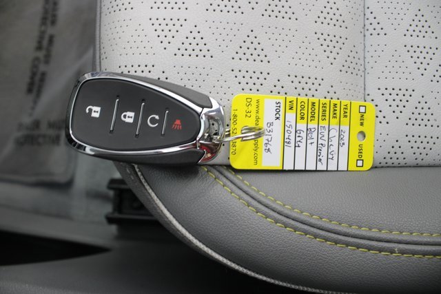 Used 2023 Chevrolet Bolt EUV Premier w/ Sun & Sound Package image 8