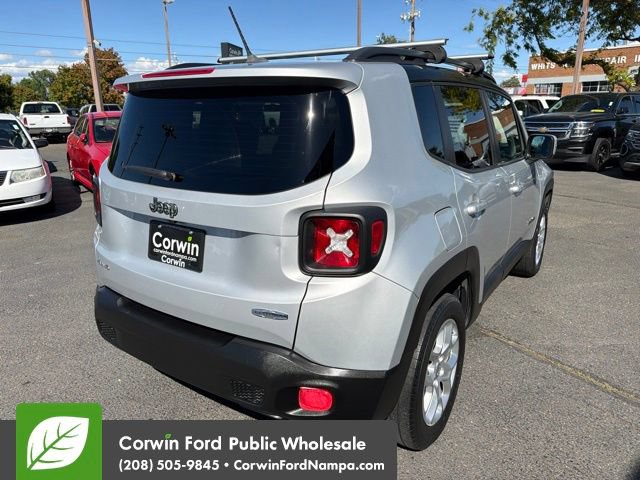 Used 2015 Jeep Renegade Latitude AWD/4WD image 5