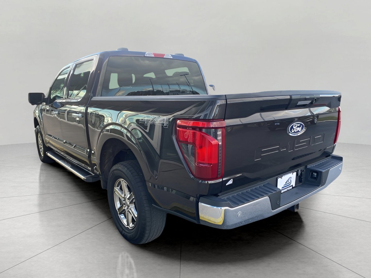 Used 2024 Ford F150 XLT w/ Mobile Office Package image 8