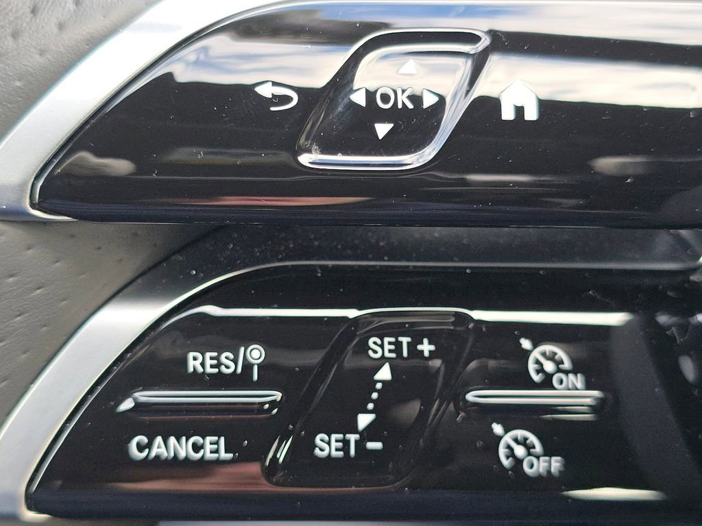 Certified 2025 Mercedes-Benz C 300 4MATIC Sedan image 30