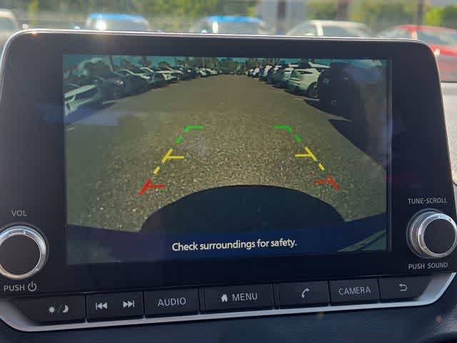Used 2024 Nissan Sentra SV FWD image 28