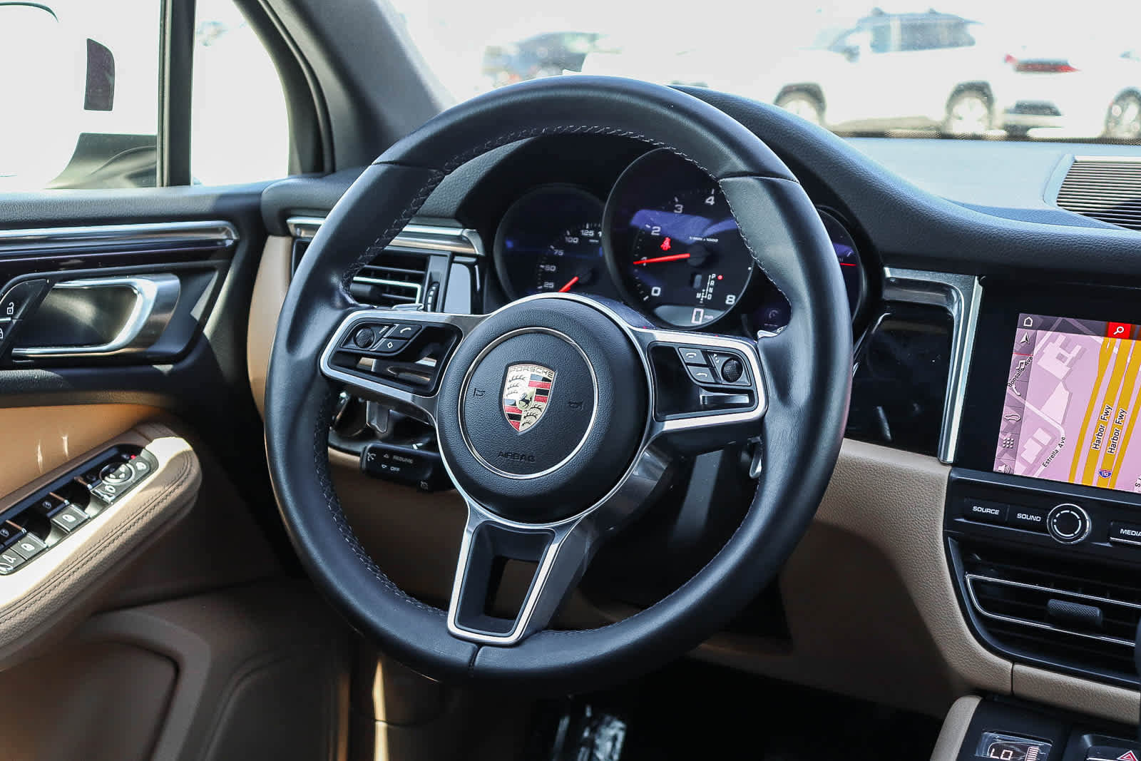 Used 2021 Porsche Macan AWD/4WD image 14