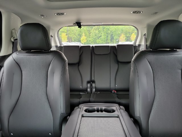 New 2027 Kia Carnival SX w/ Dark Edition Package FWD image 11