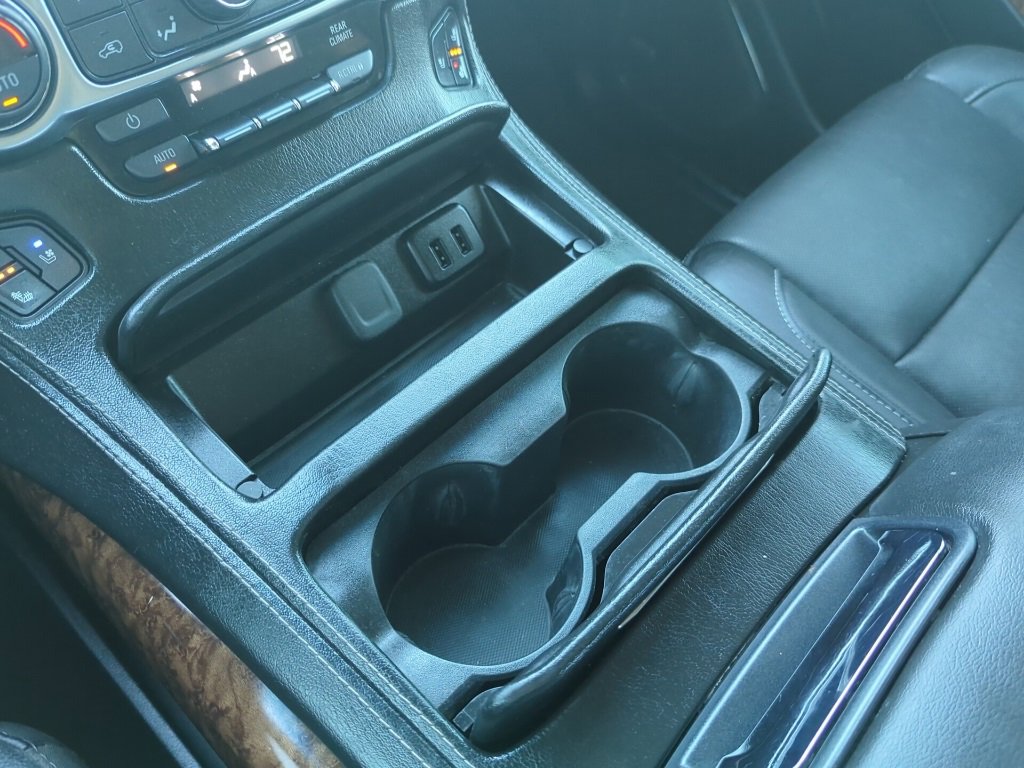 Used 2017 Chevrolet Suburban Premier image 27