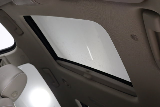 Used 2023 Buick Enclave Avenir w/ Avenir Technology Package FWD image 28