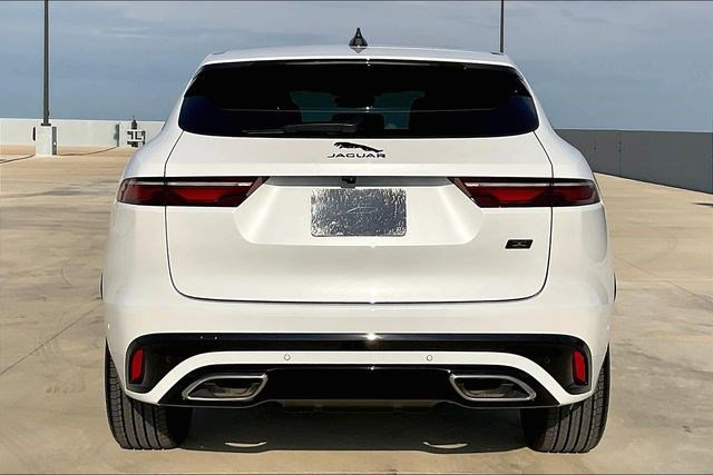 New 2026 Jaguar F-PACE R-Dynamic S image 4