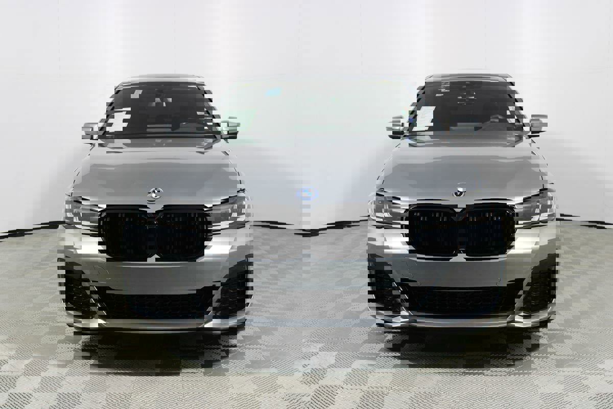 Used 2023 BMW 530e 530e w/ M Sport Package image 39