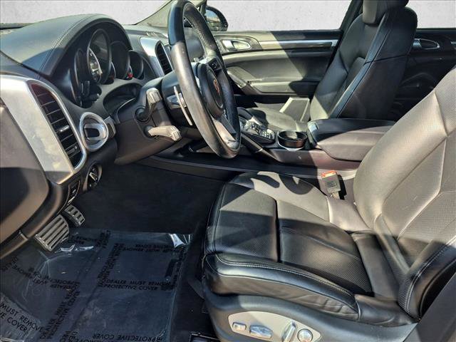 Used 2018 Porsche Cayenne Turbo AWD/4WD image 17