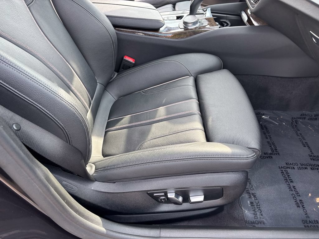 Used 2019 BMW 540i xDrive AWD/4WD image 35