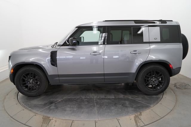Used 2024 Land Rover Defender 110 S image 7