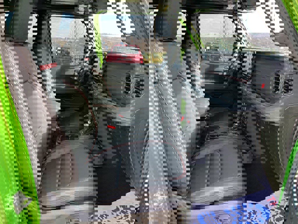 Used 2025 Jeep Wrangler Unlimited Rubicon image 25