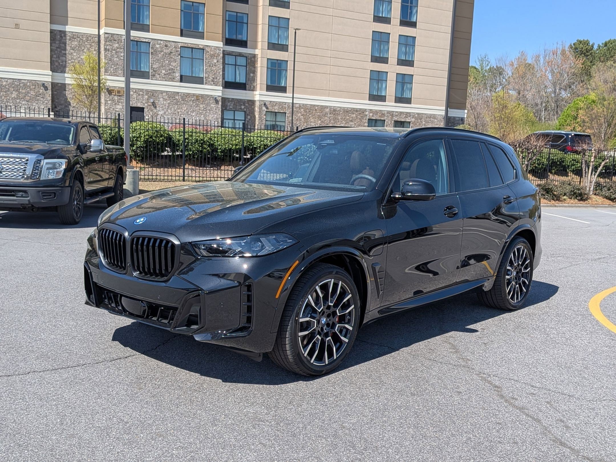 New 2026 BMW X5 xDrive50e w/ M Sport Package AWD/4WD image 7