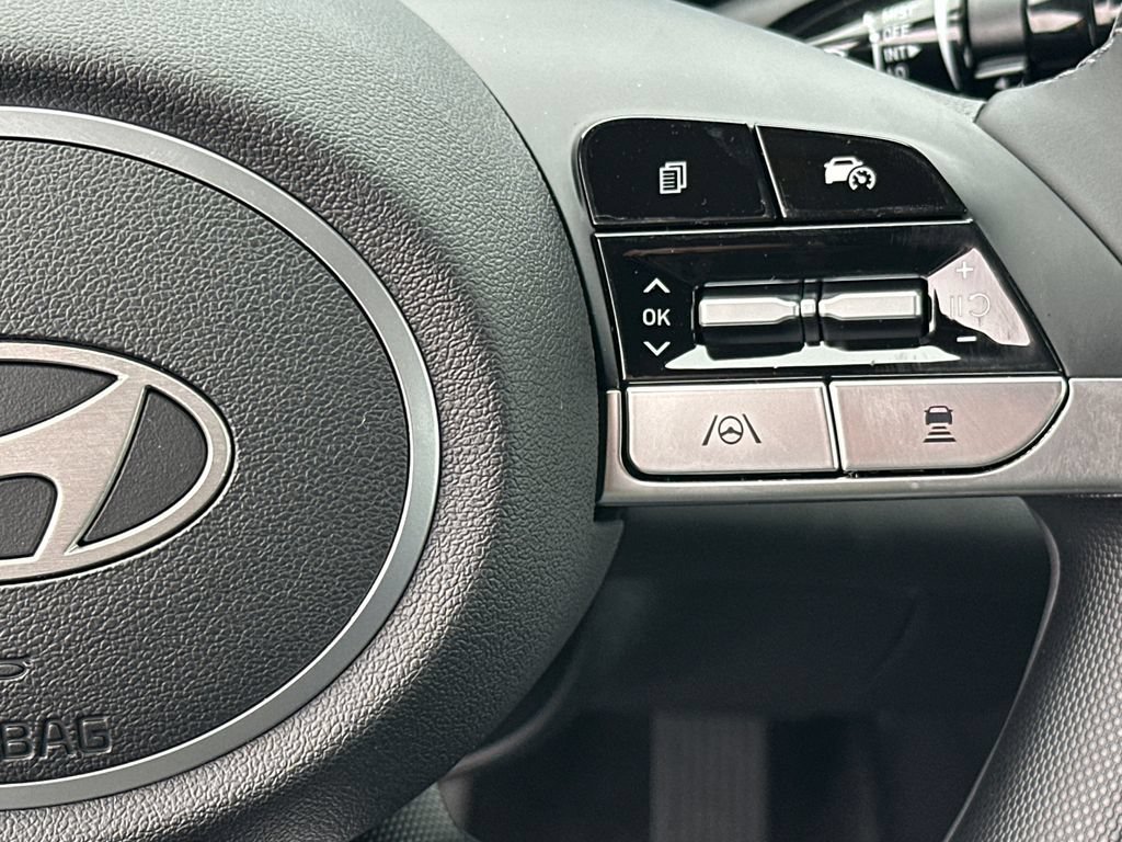 New 2025 Hyundai Elantra SEL FWD image 26