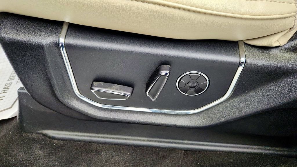 Used 2019 Ford Expedition Platinum image 11