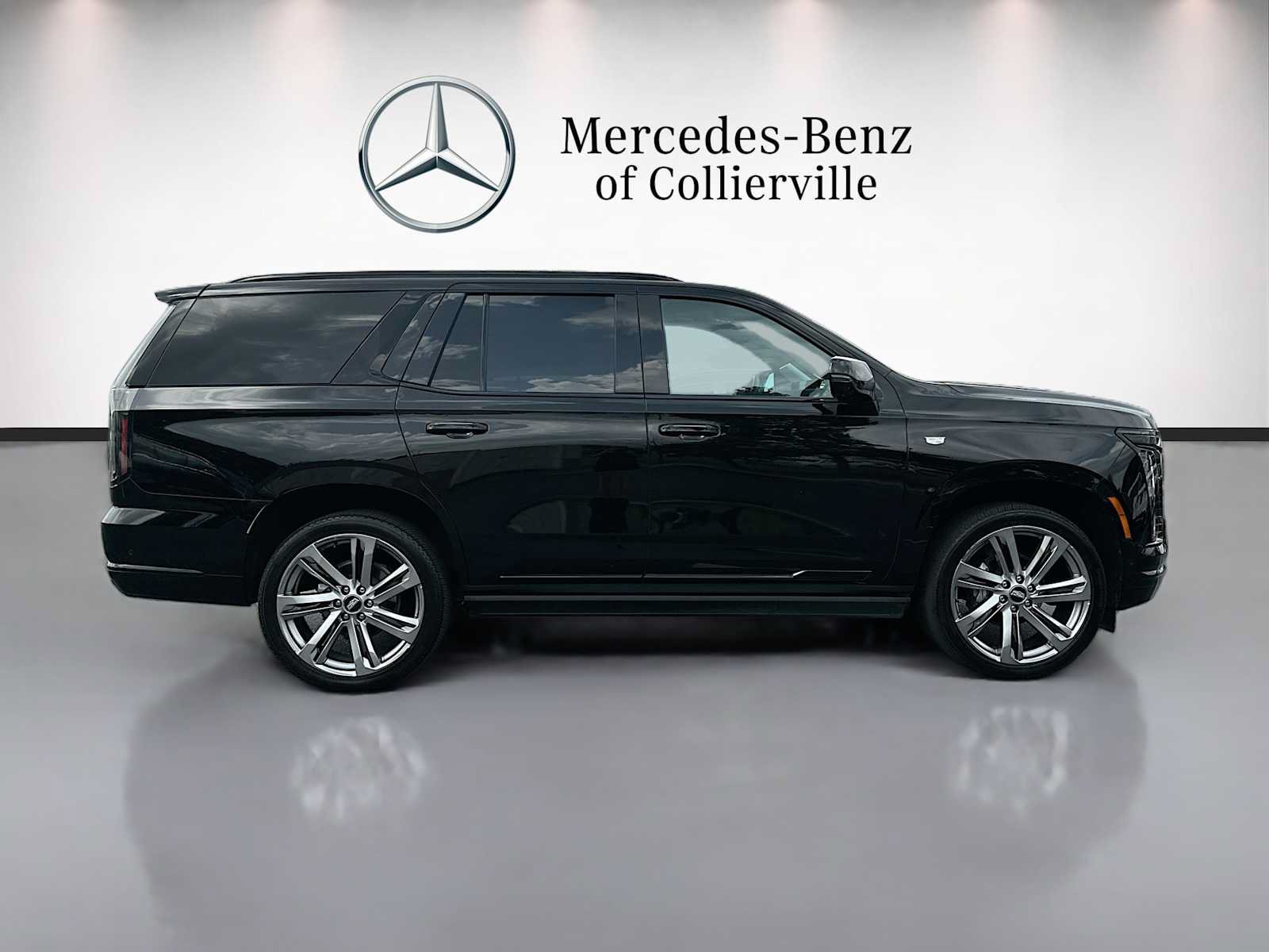 Used 2025 Cadillac Escalade Sport Platinum AWD/4WD image 4