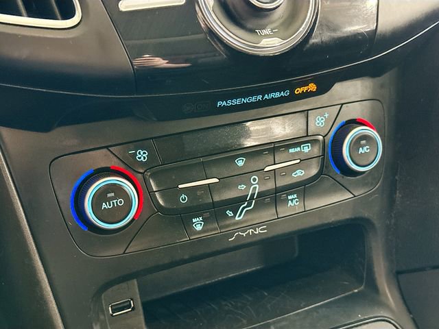 Used 2018 Ford Focus SEL image 16