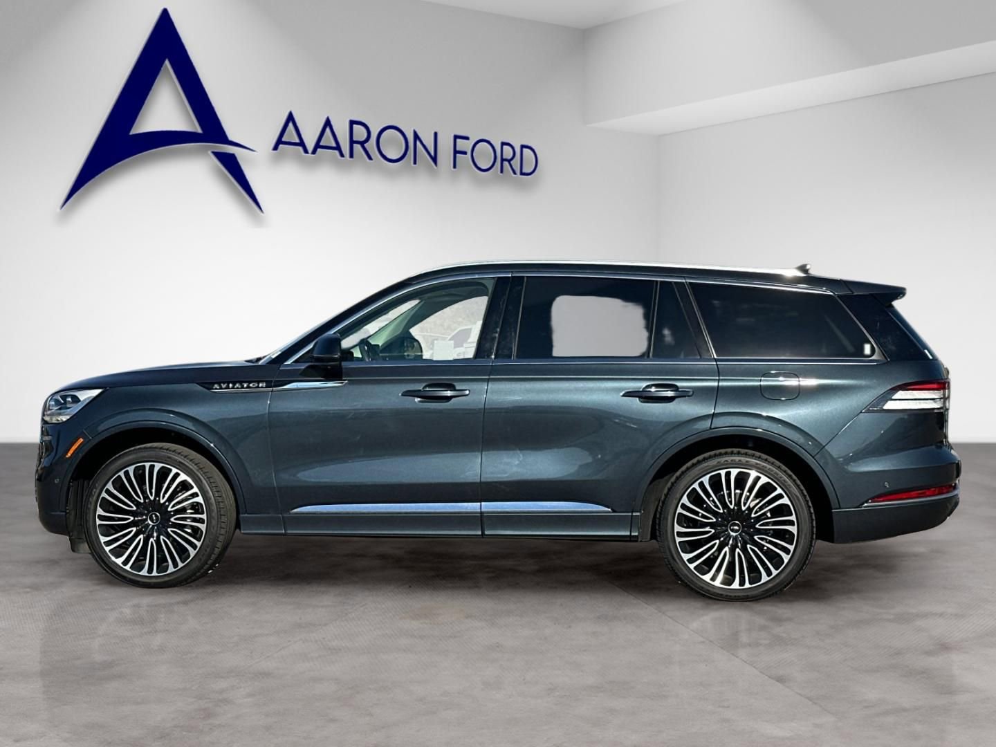 Used 2024 Lincoln Aviator Black Label image 3