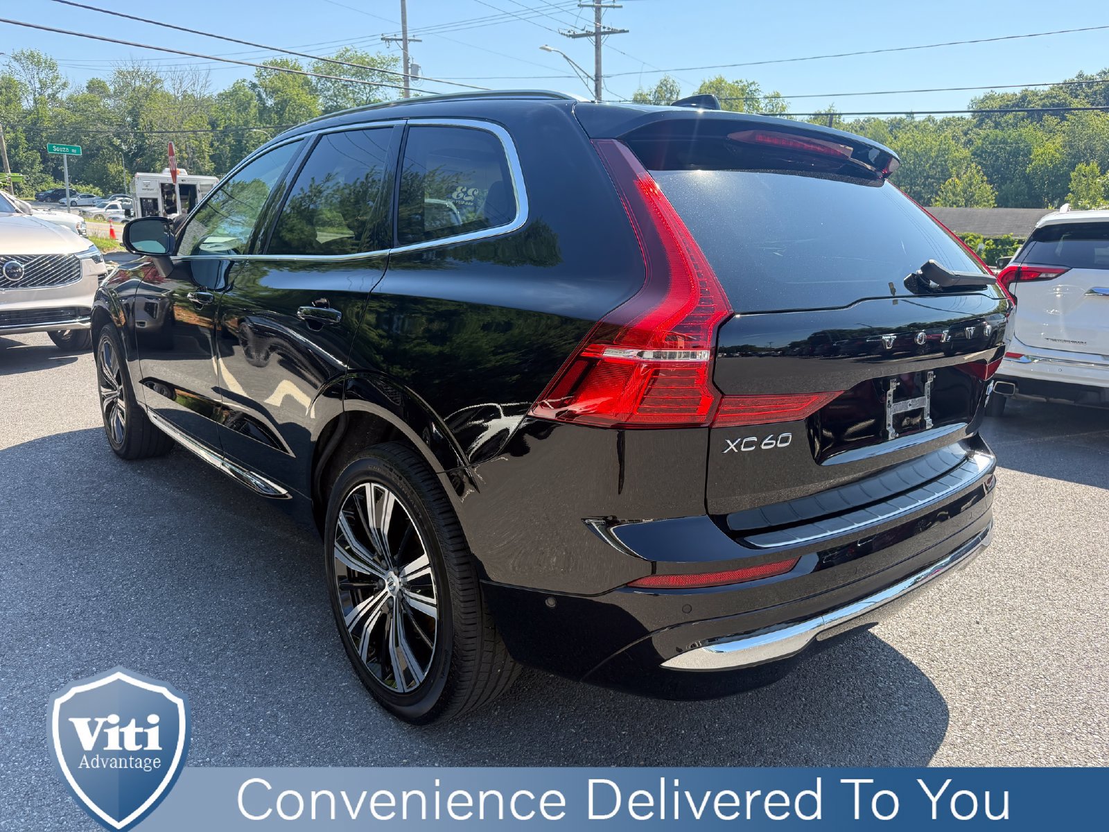 Certified 2023 Volvo XC60 B5 Plus AWD/4WD image 6