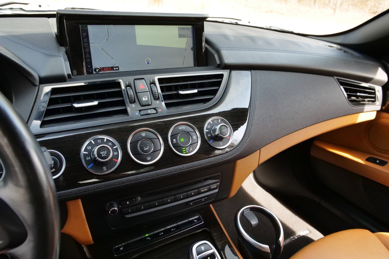 Used 2015 BMW Z4 sDrive35is image 11