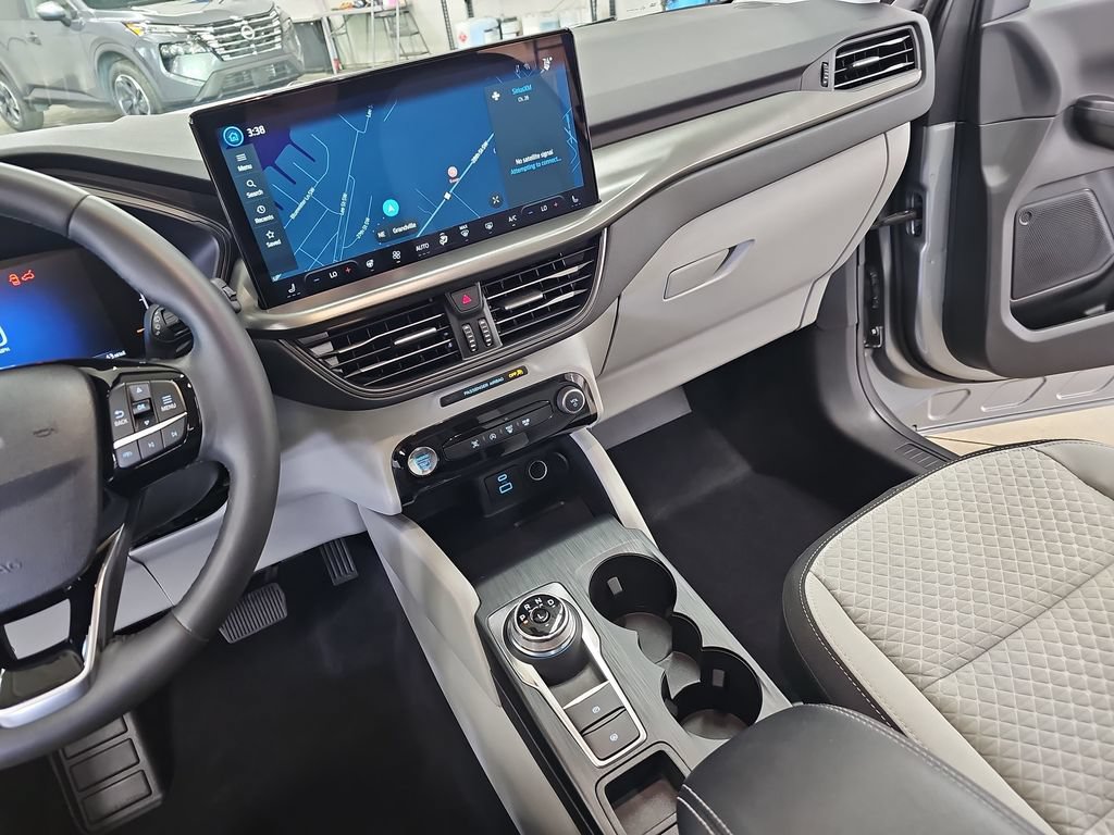 Used 2023 Ford Escape Active w/ Tech Pack #1 AWD/4WD image 26