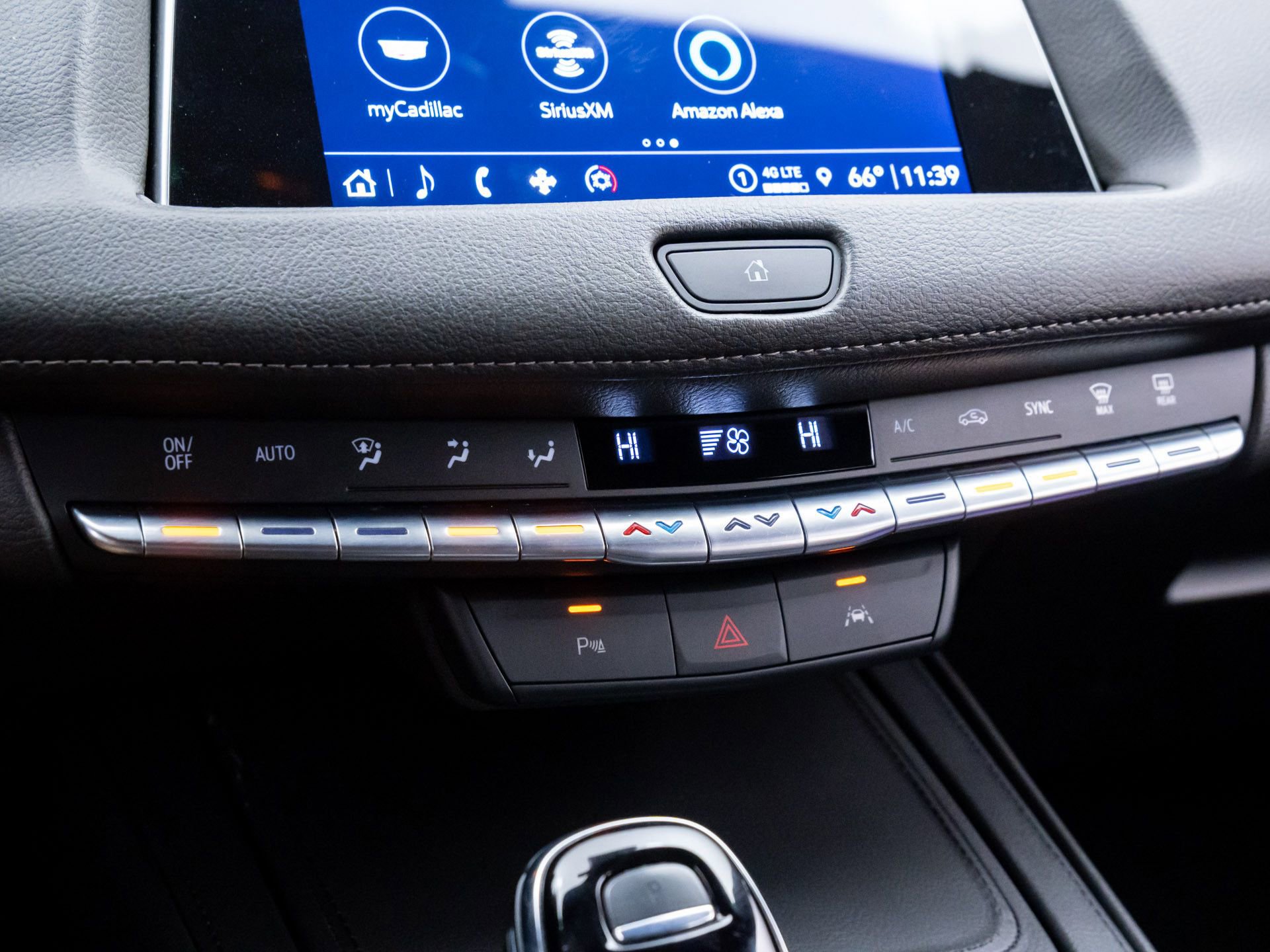 Certified 2023 Cadillac XT4 Premium Luxury image 26