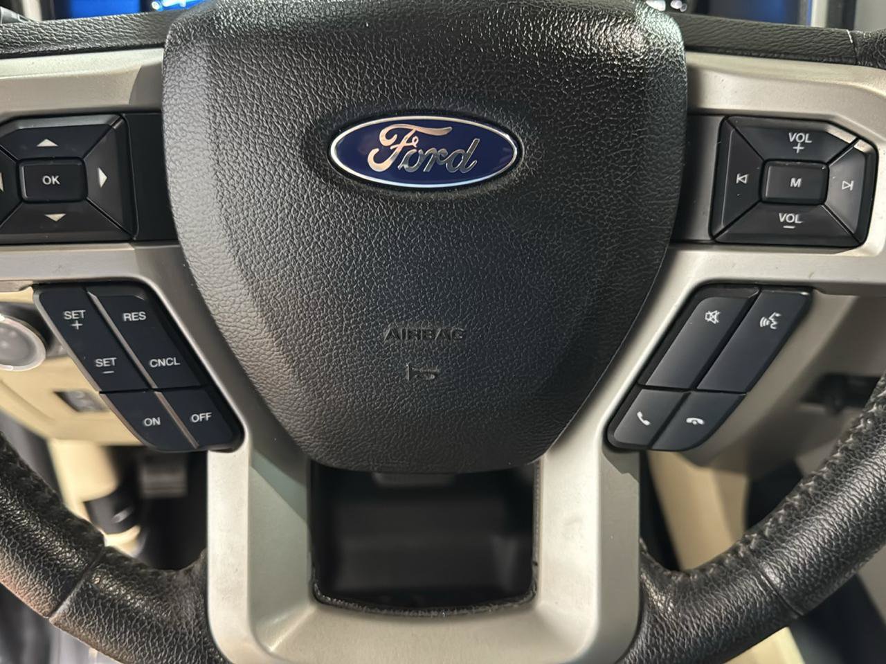 Used 2015 Ford F150 Lariat AWD/4WD image 26