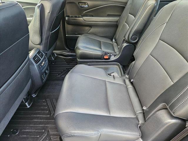 Used 2017 Honda Pilot Elite image 18