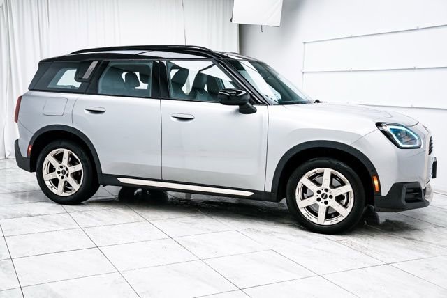 Used 2025 MINI Cooper Countryman S image 2