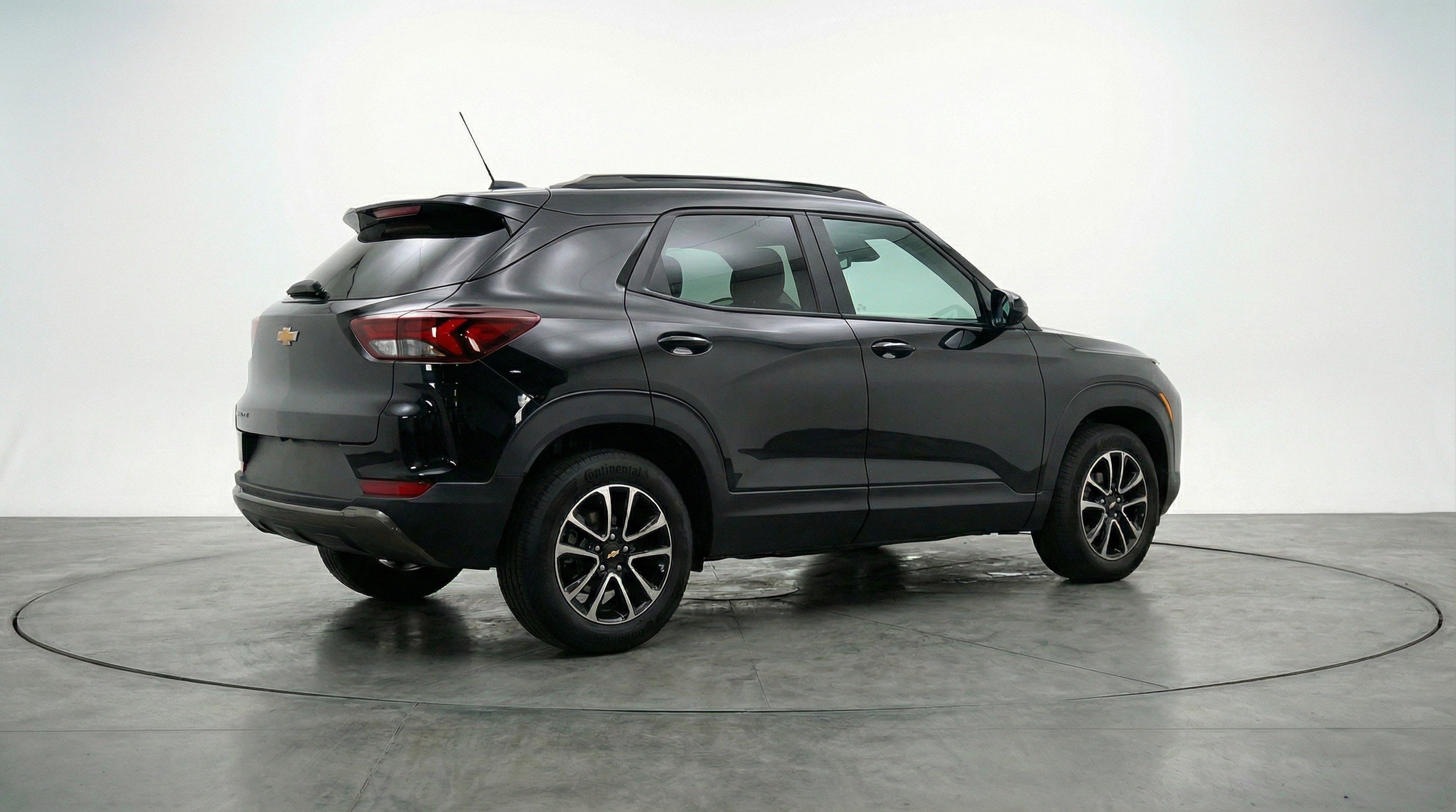 Used 2025 Chevrolet TrailBlazer LT FWD image 9