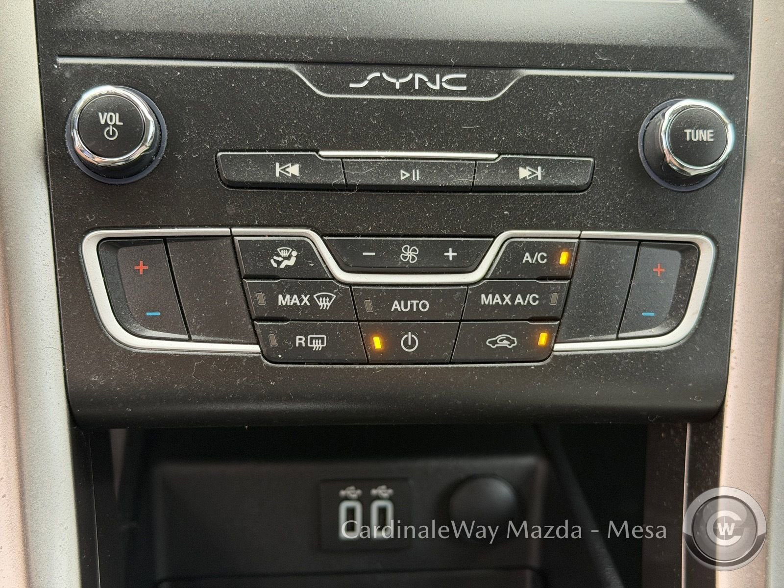 Used 2019 Ford Fusion SE w/ Equipment Group 151A image 27