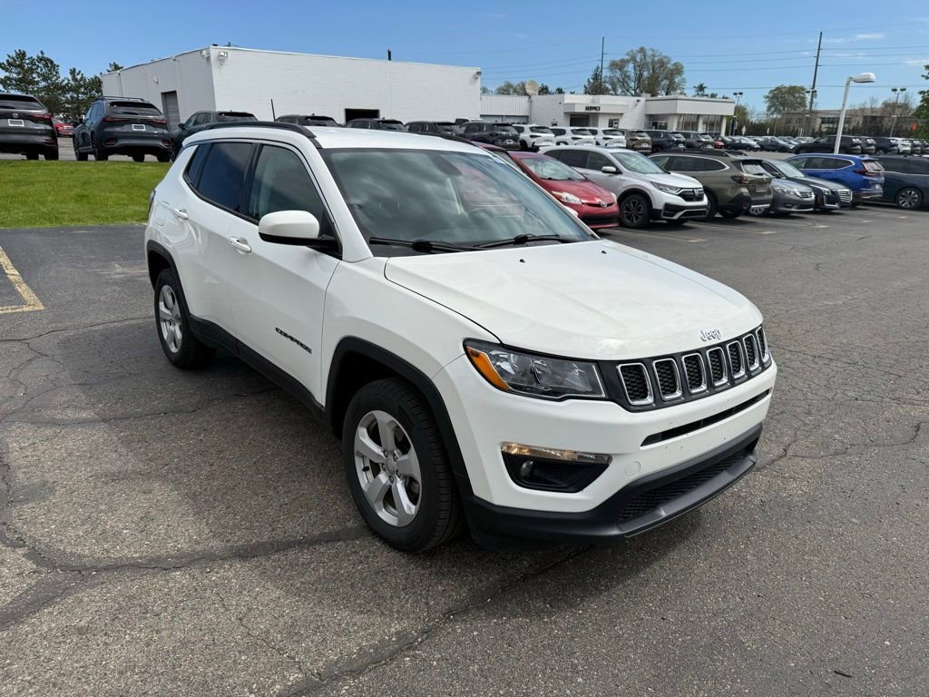 Used 2019 Jeep Compass Latitude w/ Cold Weather Group AWD/4WD image 4