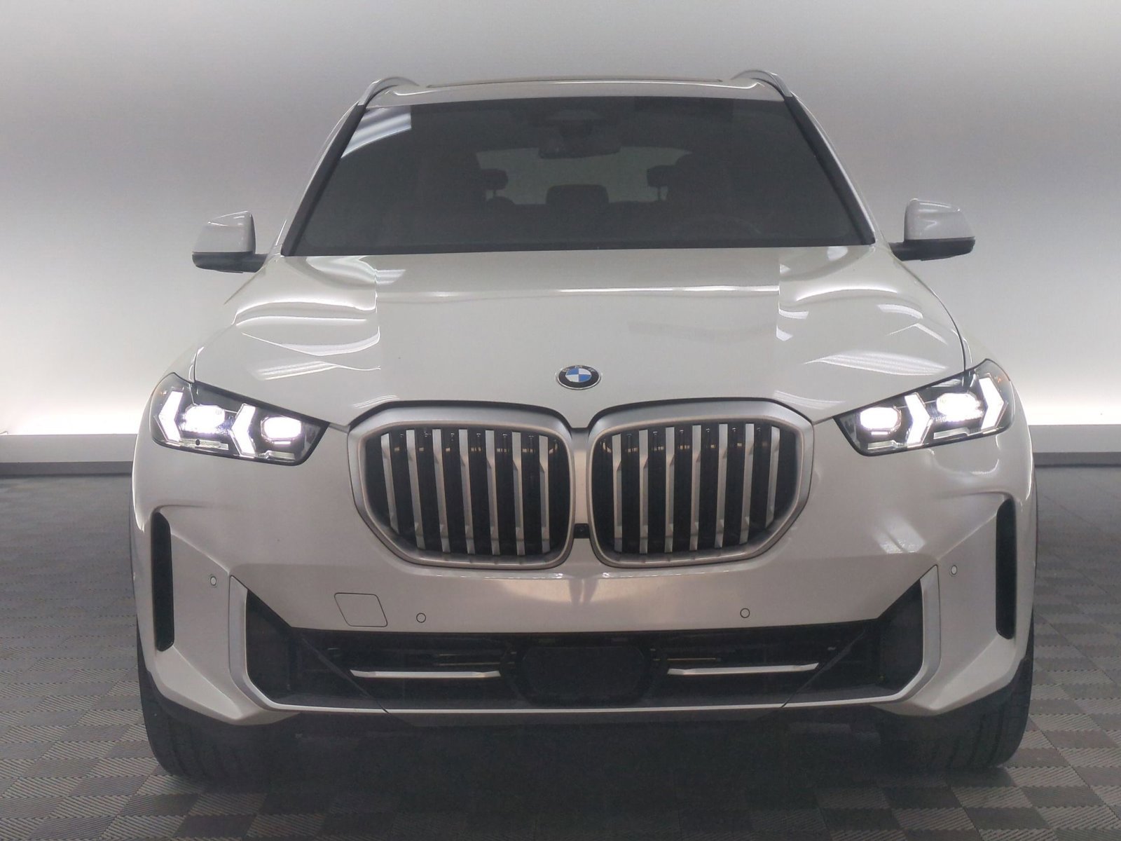 Used 2024 BMW X5 xDrive40i w/ Premium Package image 6