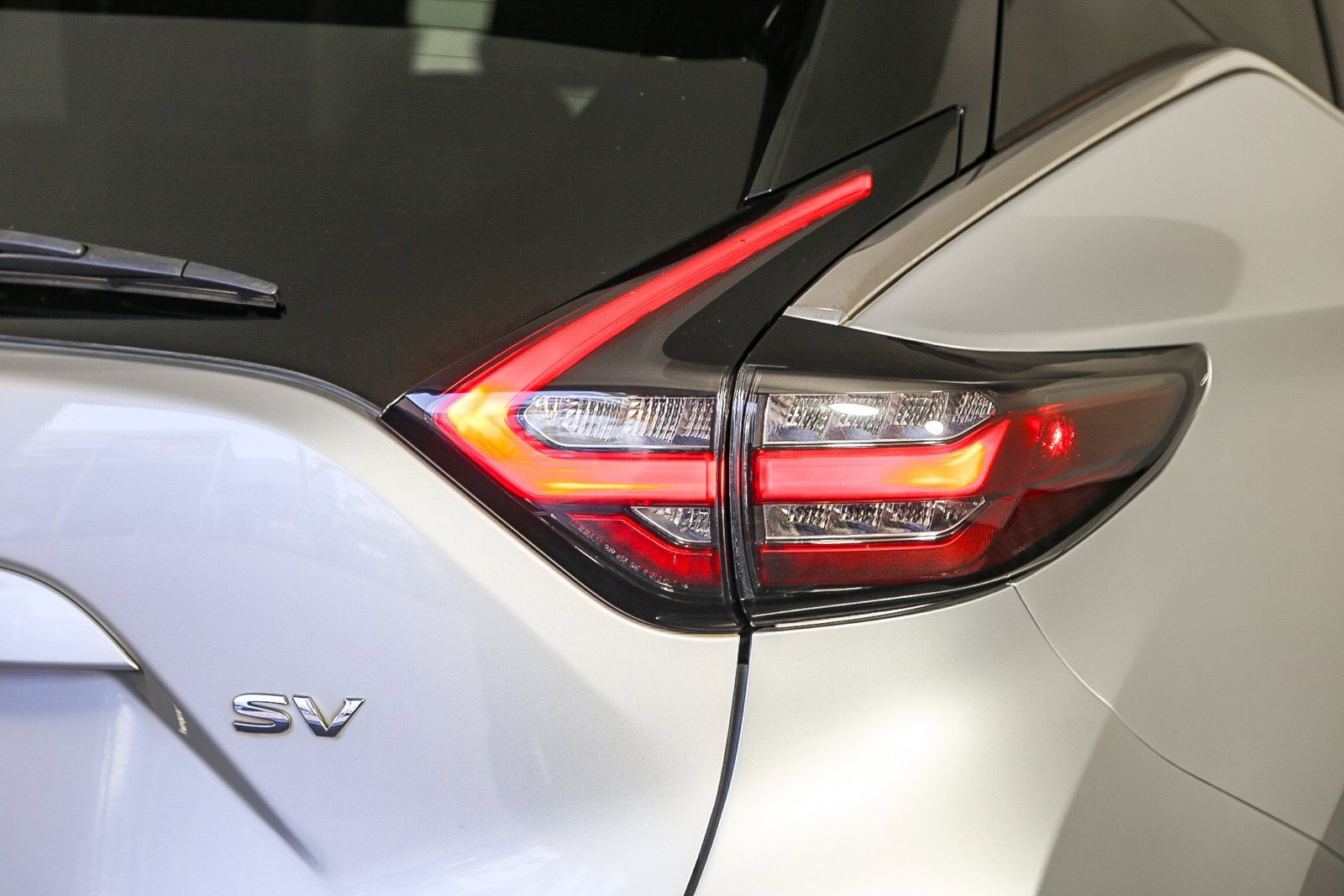 Used 2023 Nissan Murano SV image 7