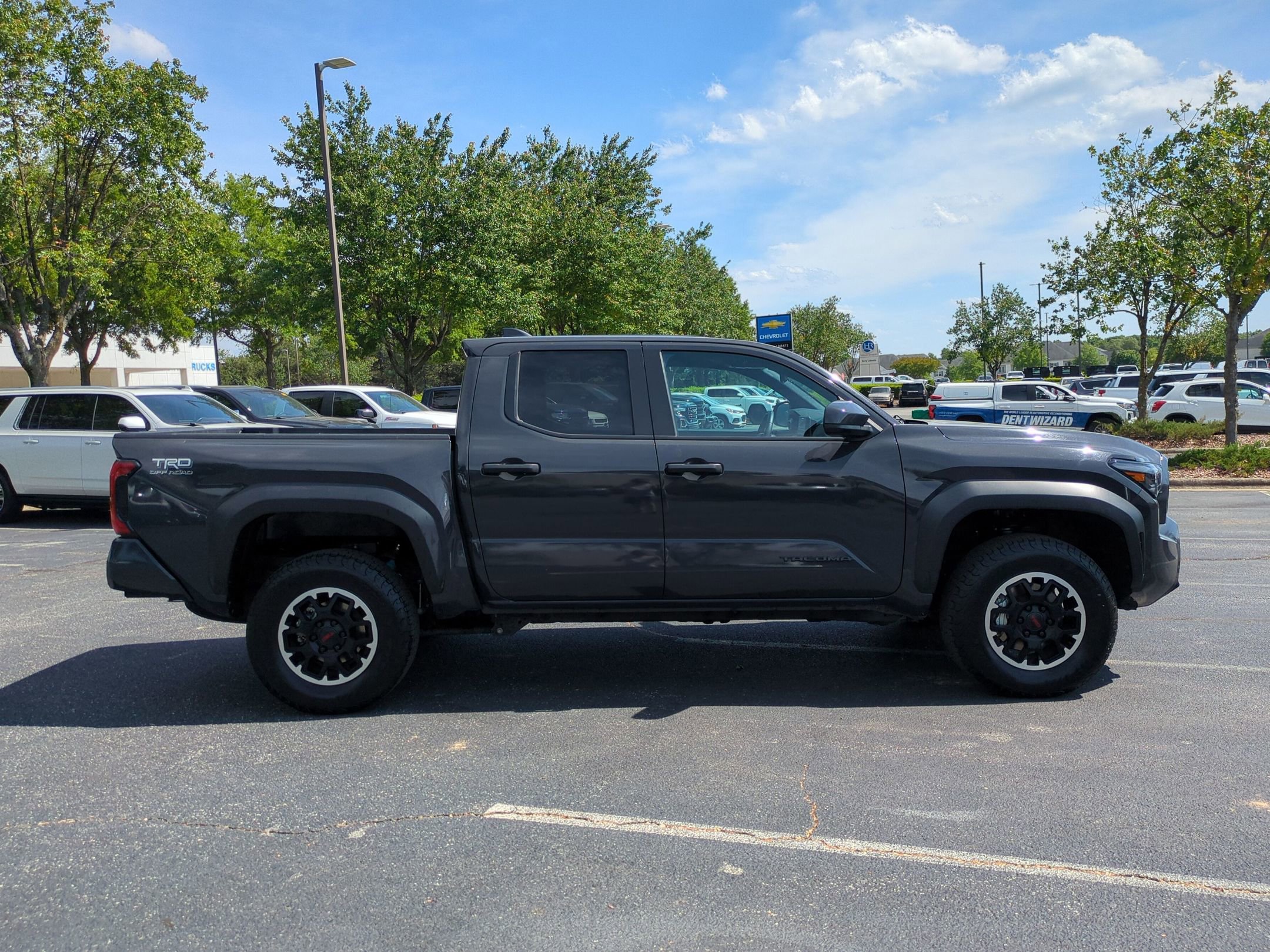Used 2024 Toyota Tacoma TRD Off-Road AWD/4WD image 11