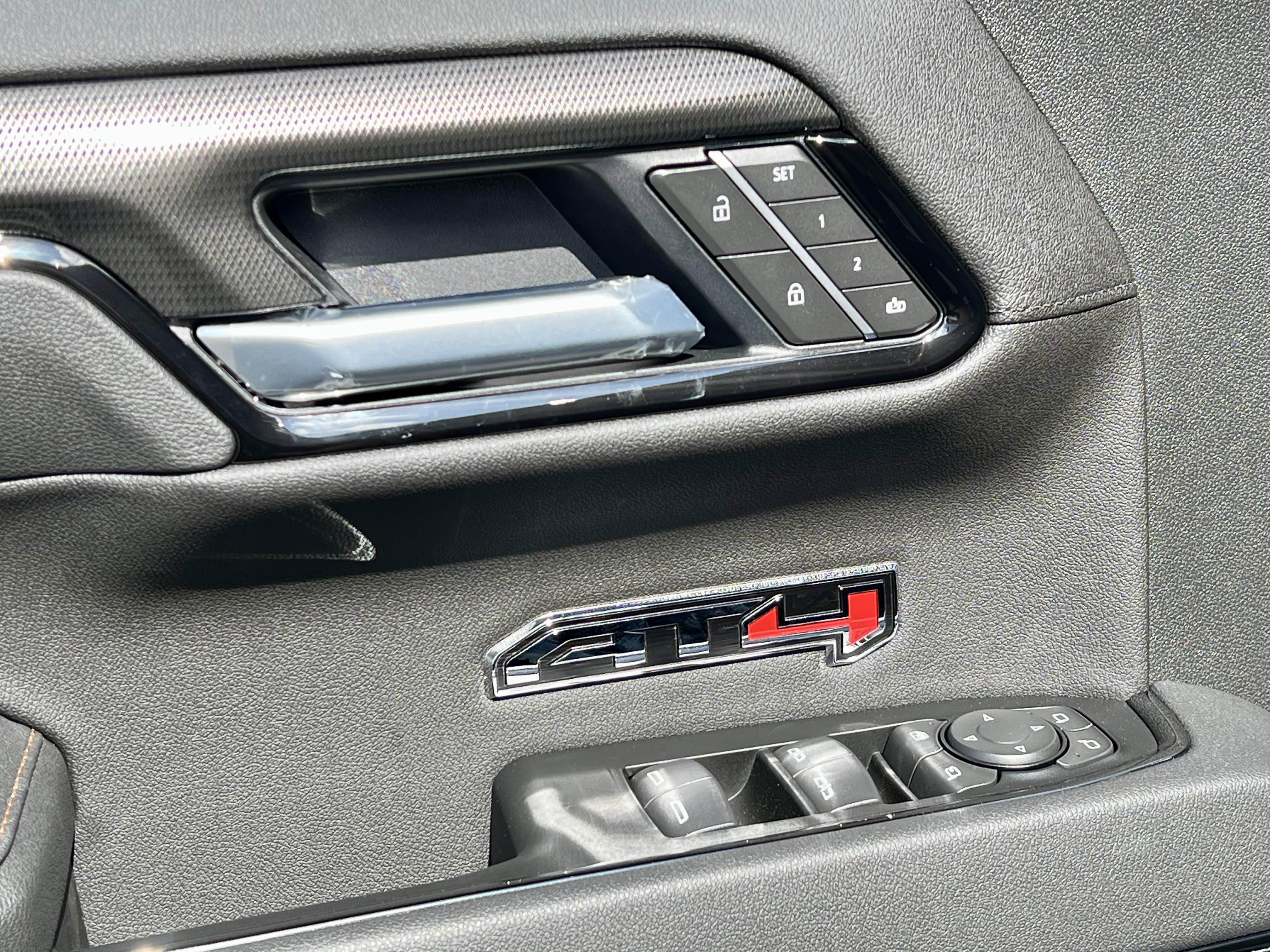 New 2026 GMC Sierra 1500 AT4 w/ AT4 Premium Package AWD/4WD image 9