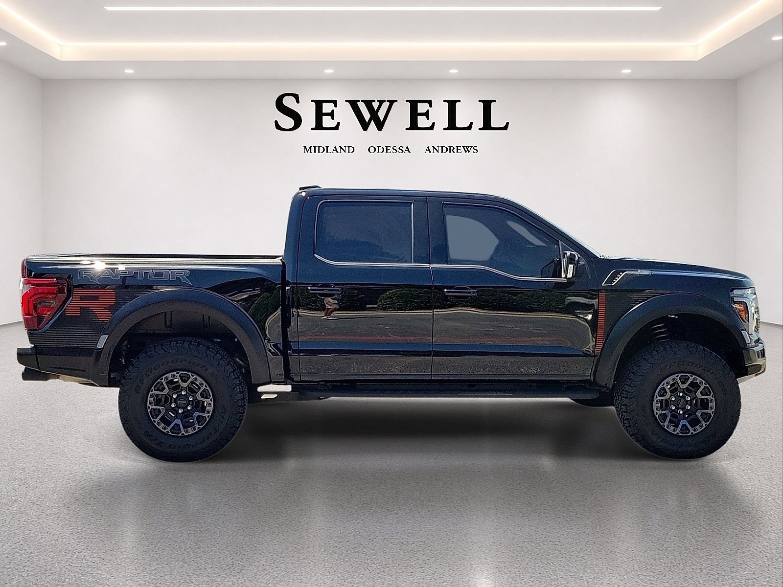 Used 2025 Ford F150 Raptor w/ Equipment Group 803A Raptor R AWD/4WD image 5