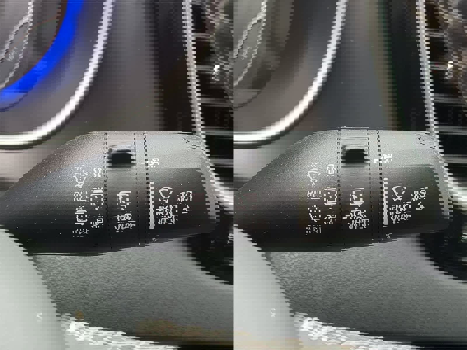 Certified 2023 Chrysler Pacifica Touring-L image 25