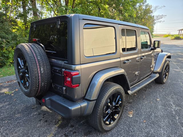 Used 2022 Jeep Wrangler Unlimited Sahara w/ Cold Weather Group AWD/4WD image 7