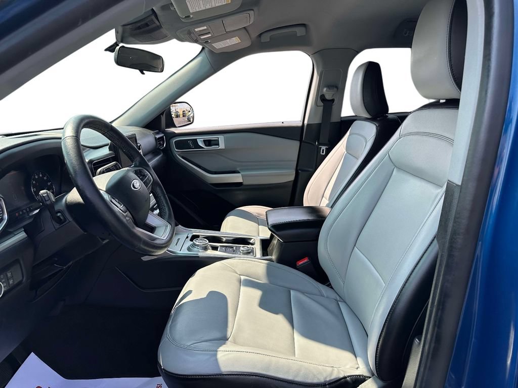 Used 2021 Ford Explorer XLT w/ Equipment Group 202A AWD/4WD image 10