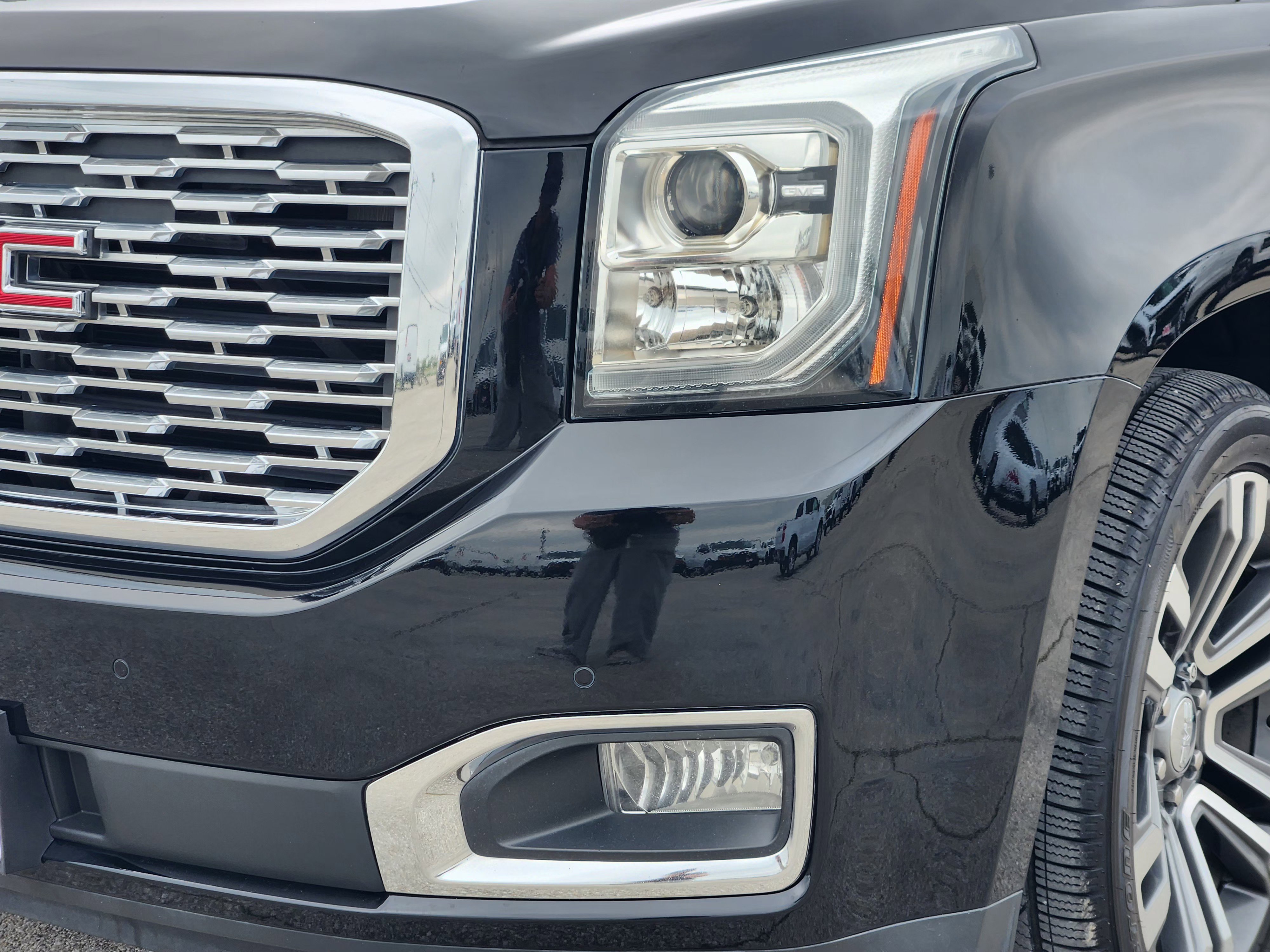 Used 2020 GMC Yukon Denali w/ Denali Ultimate Package AWD/4WD image 8