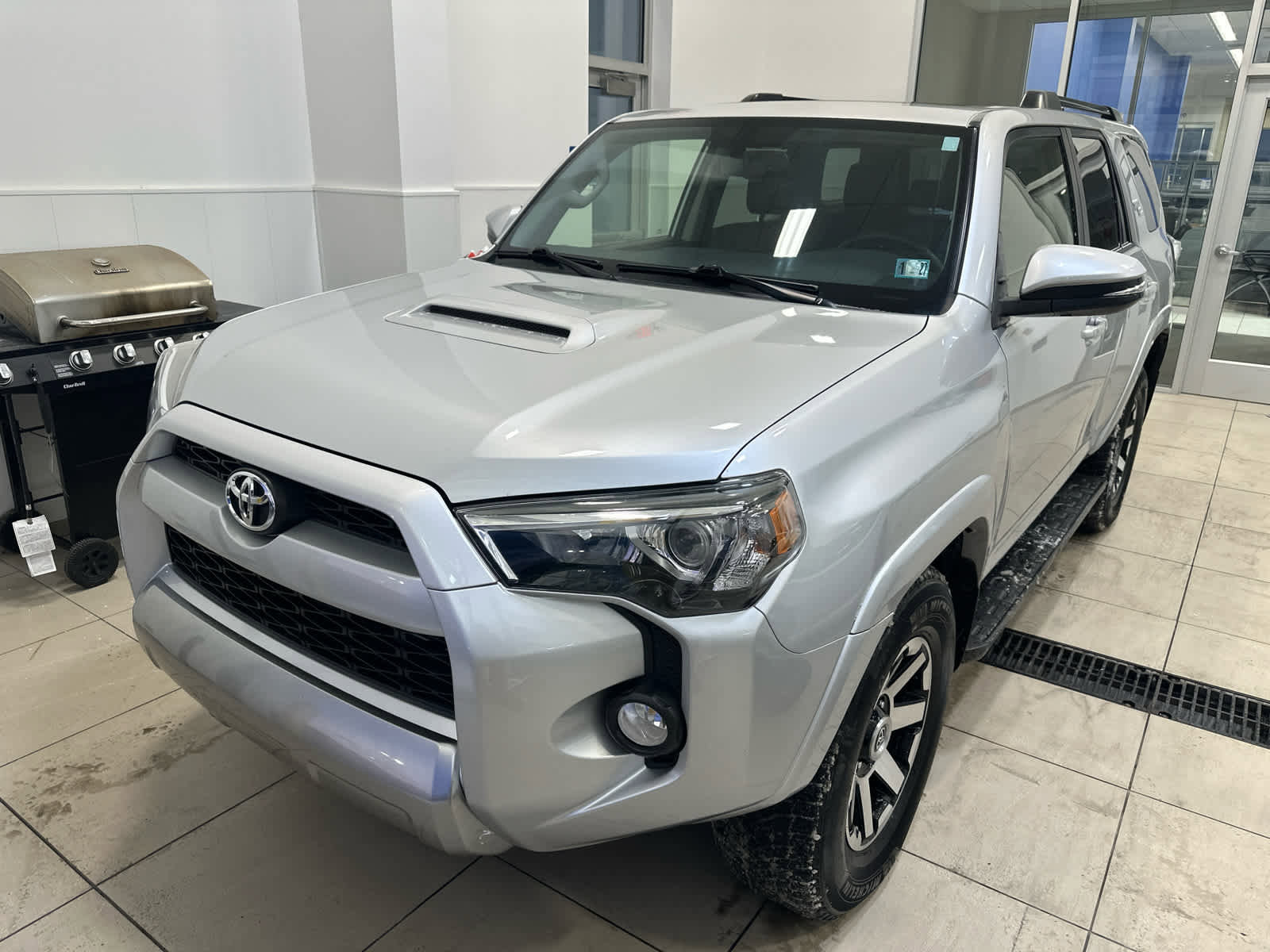 Used 2019 Toyota 4Runner TRD Off-Road Premium image 3