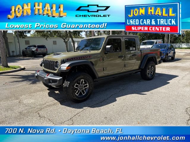 Used 2025 Jeep Gladiator Mojave w/ Convenience Group AWD/4WD image 2