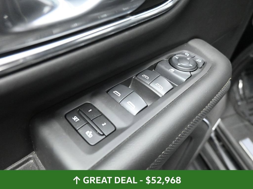 Used 2024 GMC Yukon XL SLT AWD/4WD image 33