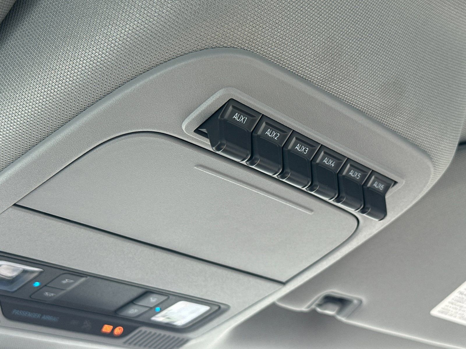 New 2026 Ford F550 4x4 Regular Cab Super Duty image 32