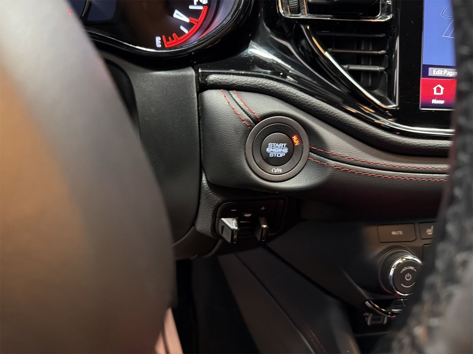 Used 2024 Dodge Durango GT image 17