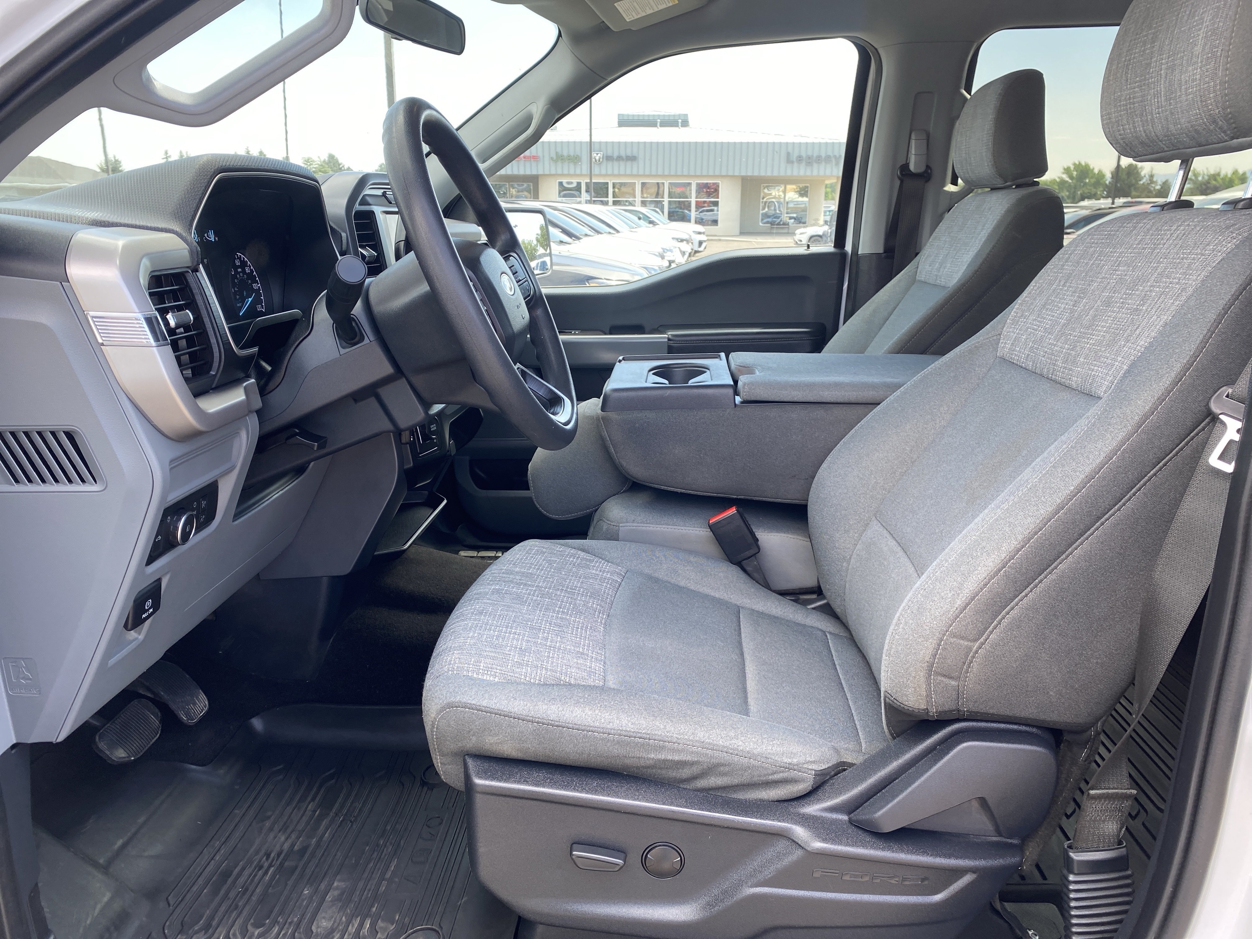 Used 2022 Ford F150 XLT w/ Trailer Tow Package AWD/4WD image 12