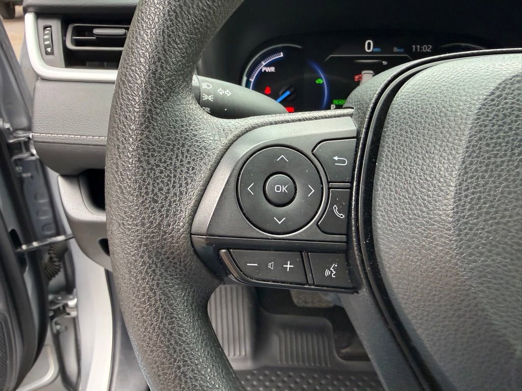 Certified 2025 Toyota RAV4 LE image 27