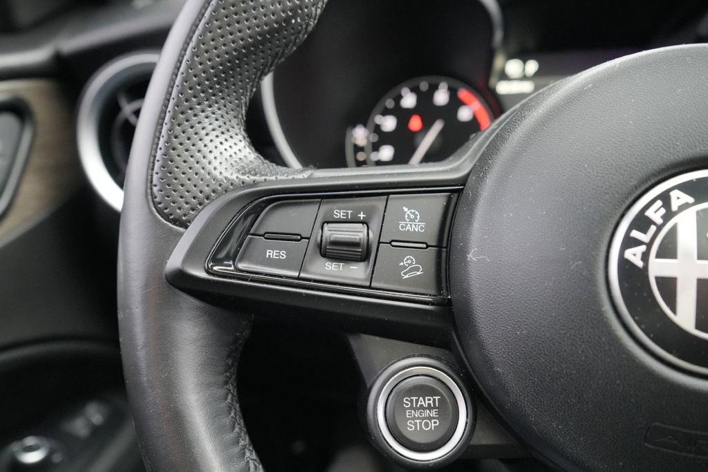 Used 2020 Alfa Romeo Stelvio Ti w/ Active Blind Spot Package image 28