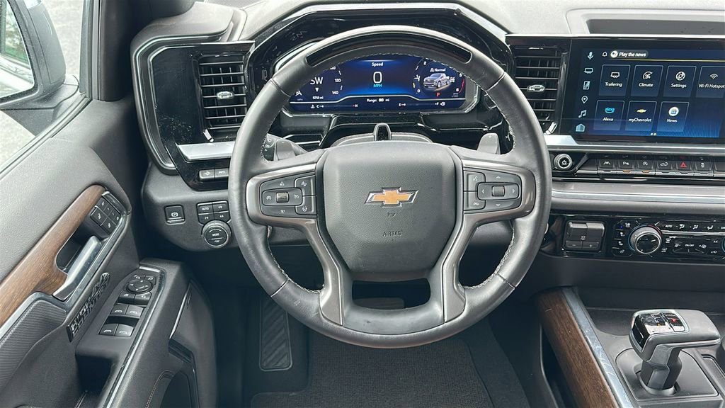 Certified 2025 Chevrolet Silverado 1500 High Country w/ Technology Package image 12