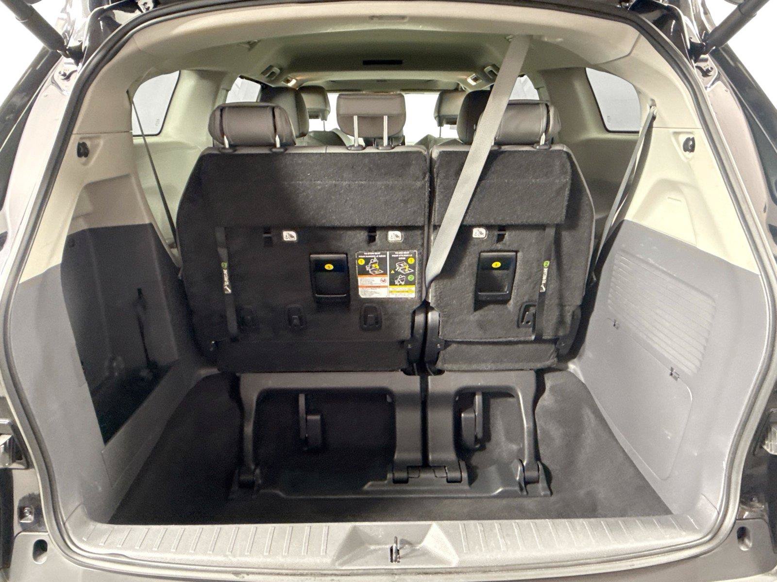 Certified 2024 Toyota Sienna XLE FWD image 37